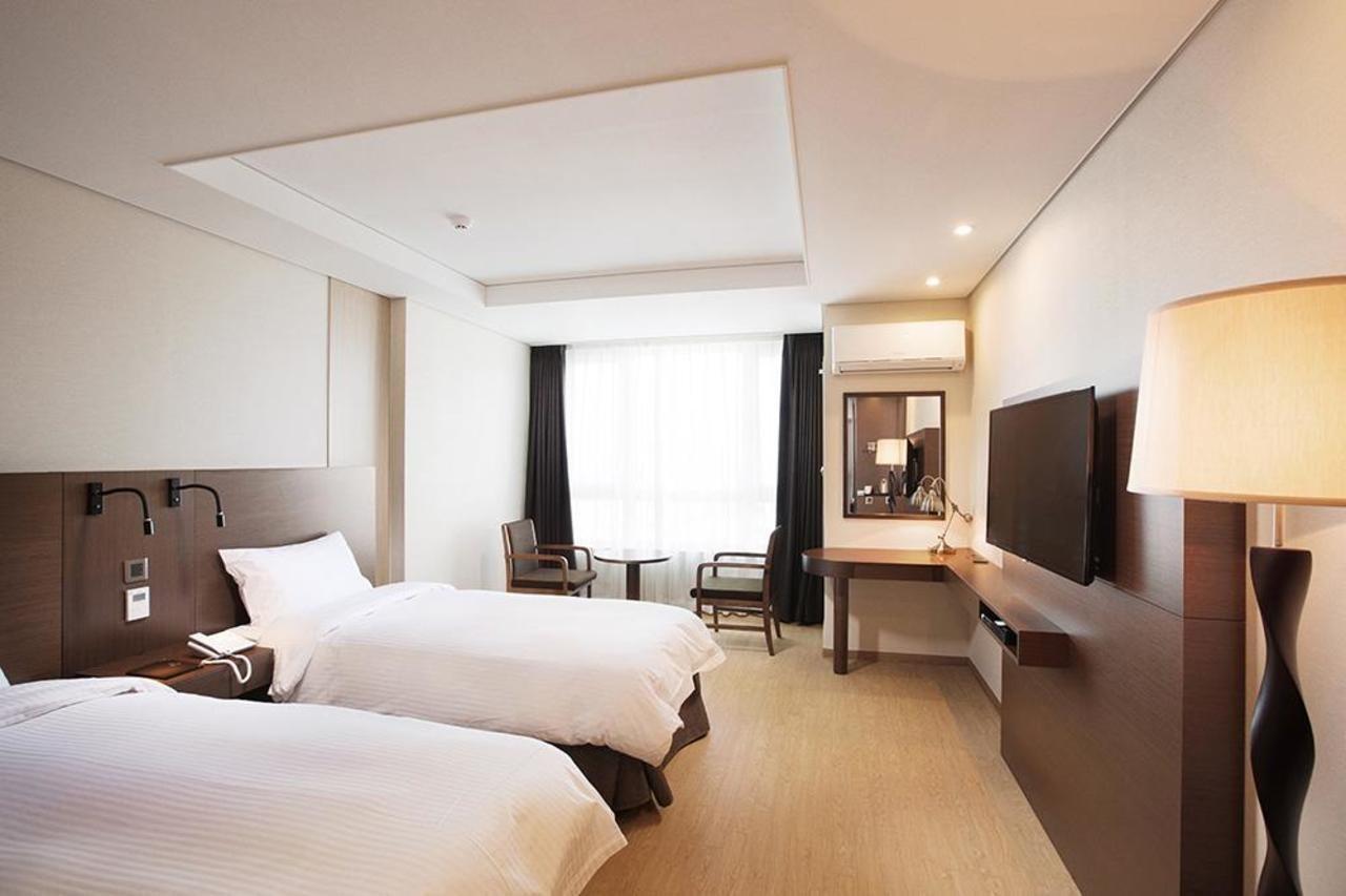 Crown Harbor Hotel Пусан Экстерьер фото